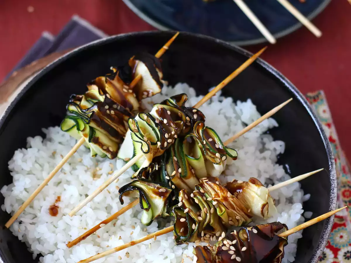 Kebab cukini dengan saus Asia yang lezat dan pedas - foto 7