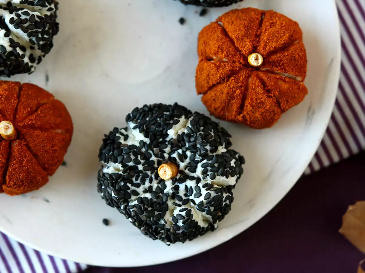Keju Oles Berbentuk Labu untuk Camilan Halloween!