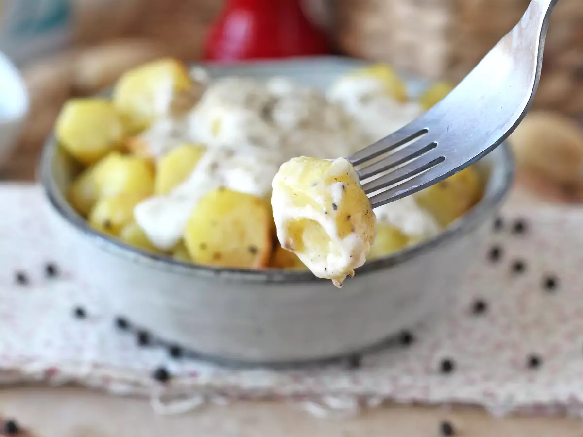 Kentang cacio e pepe panggang yang lembut: hidangan pendamping mudah yang membuat semua orang tergila-gila! - foto 5