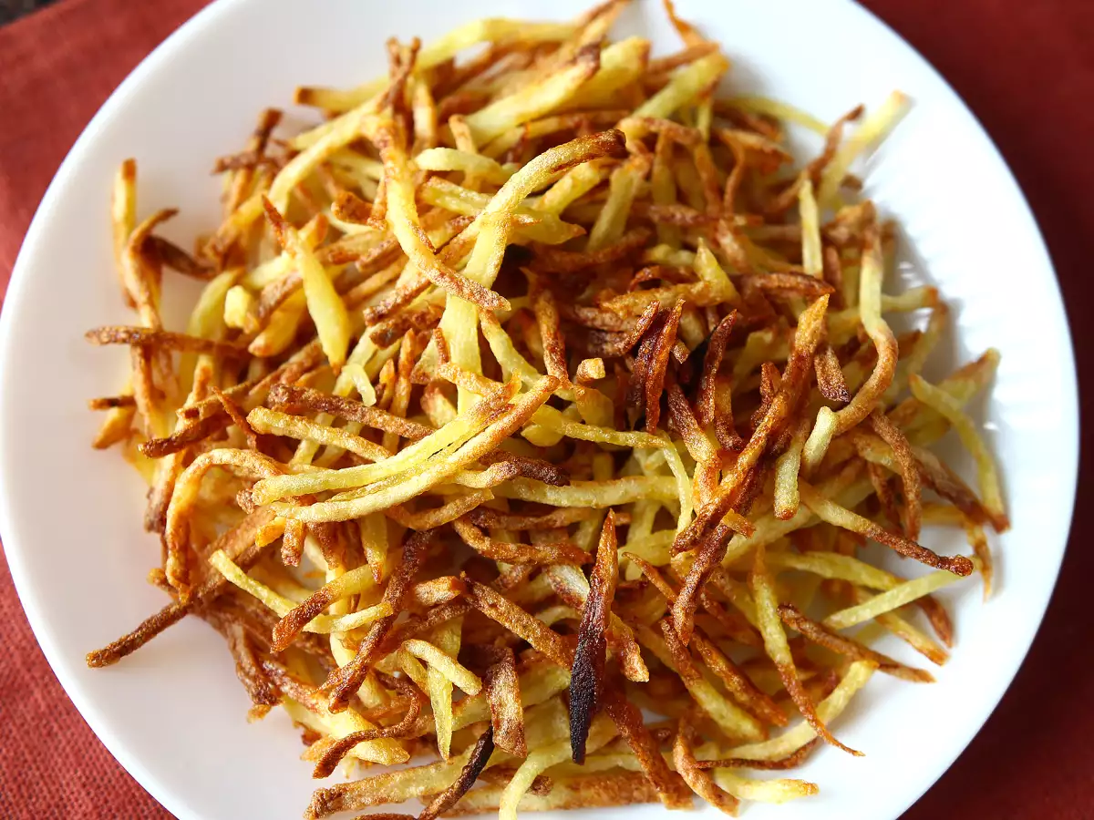 Kentang Stik Tipis Air Fryer yang Renyah, Tak Ada yang Menyangka Dibuat Sendiri - foto 4