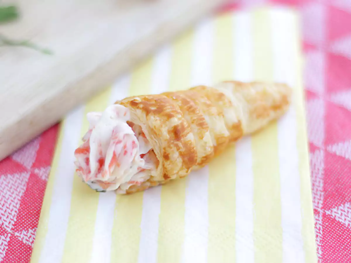 Kerucut Pastry Salmon dan Kucai - foto 3