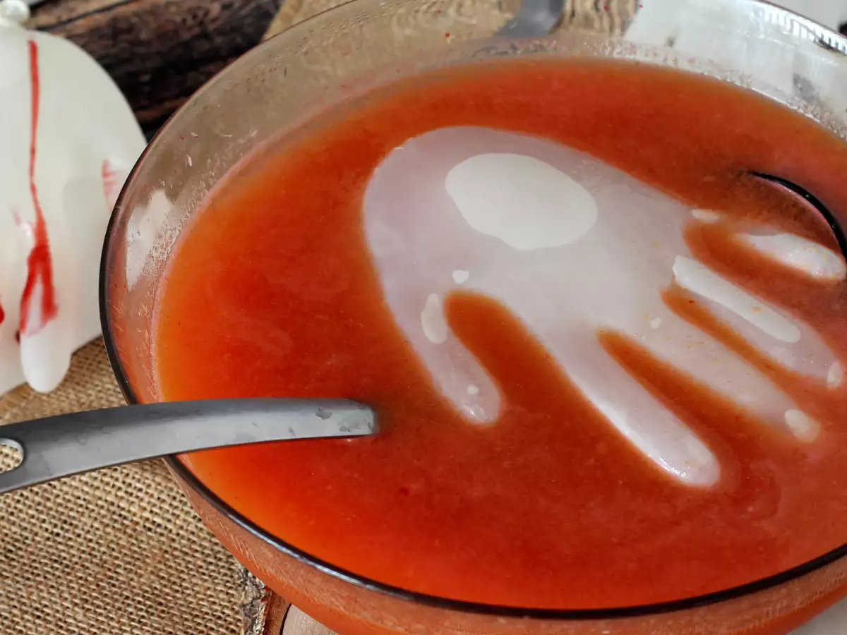 Koktail Halloween dengan es batu berbentuk tangan - tutorial mudah! - foto 5