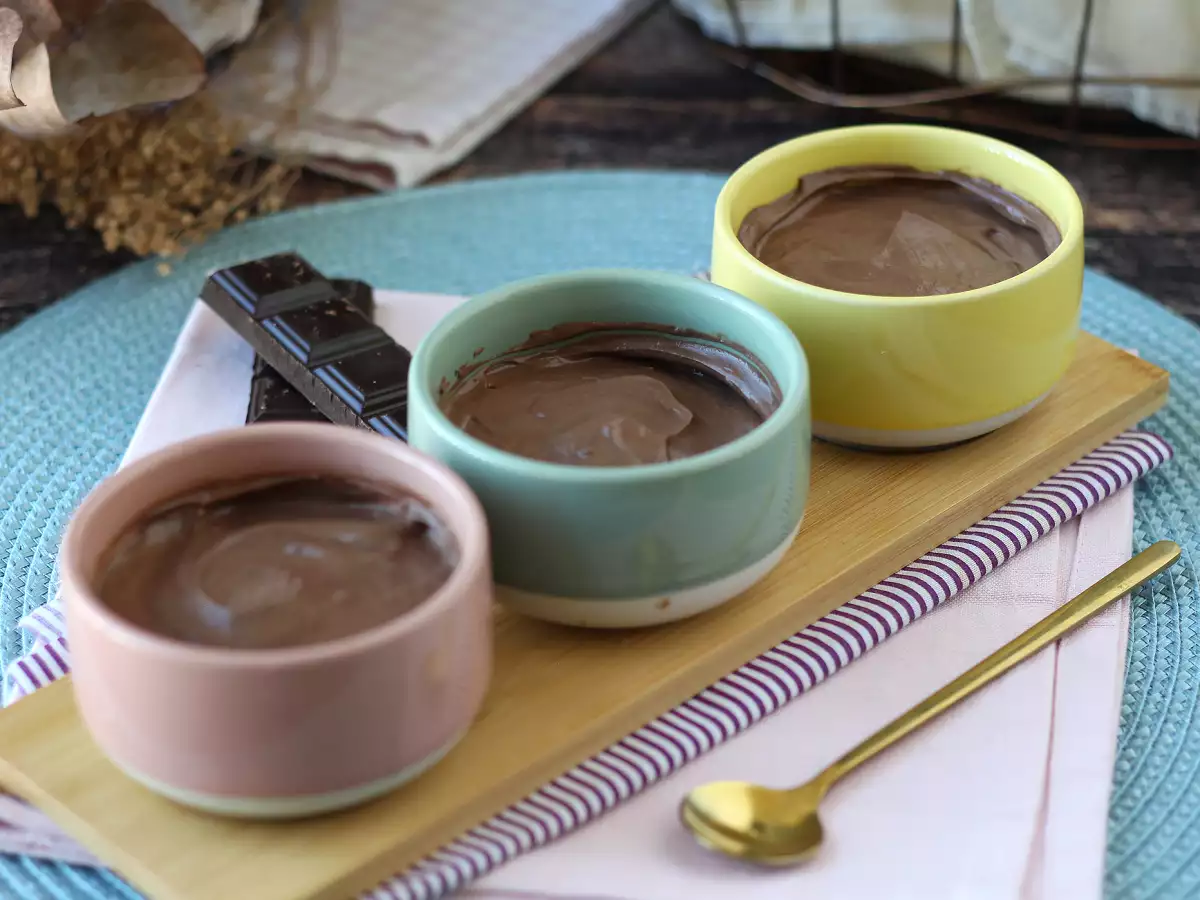 Krim cokelat dari tahu sutra dengan 2 bahan
