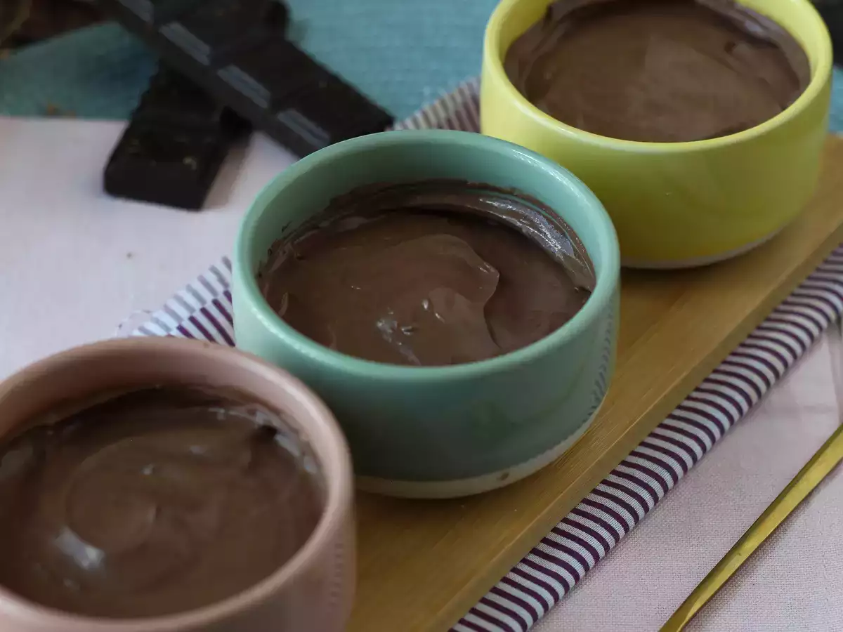 Krim cokelat dari tahu sutra dengan 2 bahan - foto 2