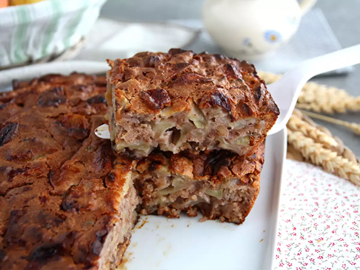 Kue apel, kenari, dan kayu manis - foto 2