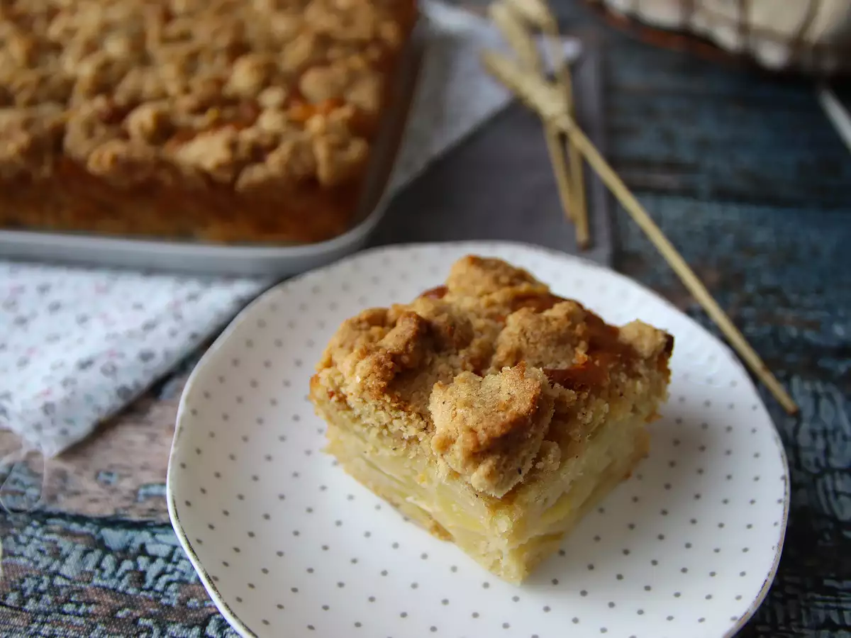 Kue apel yang sangat lembut dengan taburan streusel yang renyah - foto 4