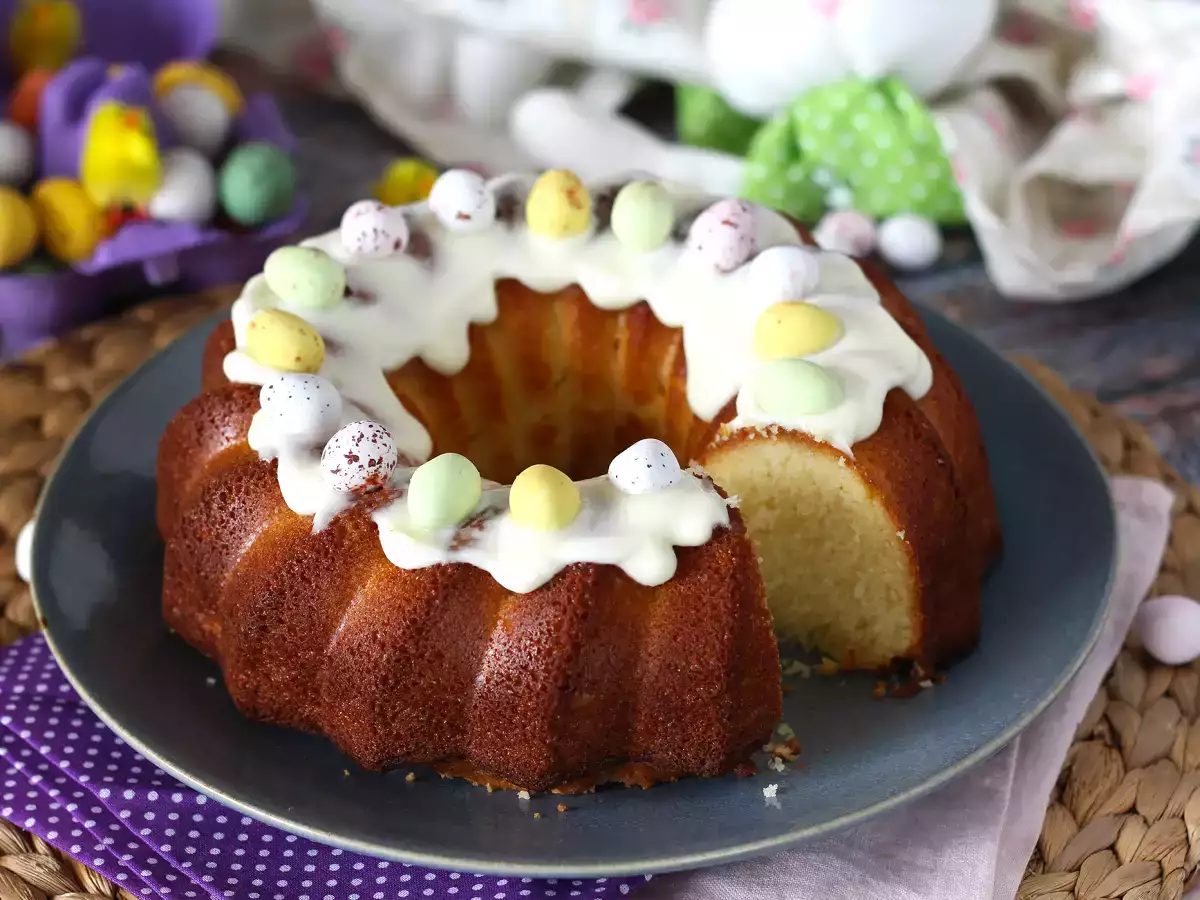 Kue Bundt Paskah dengan lemon dan cokelat putih - foto 8