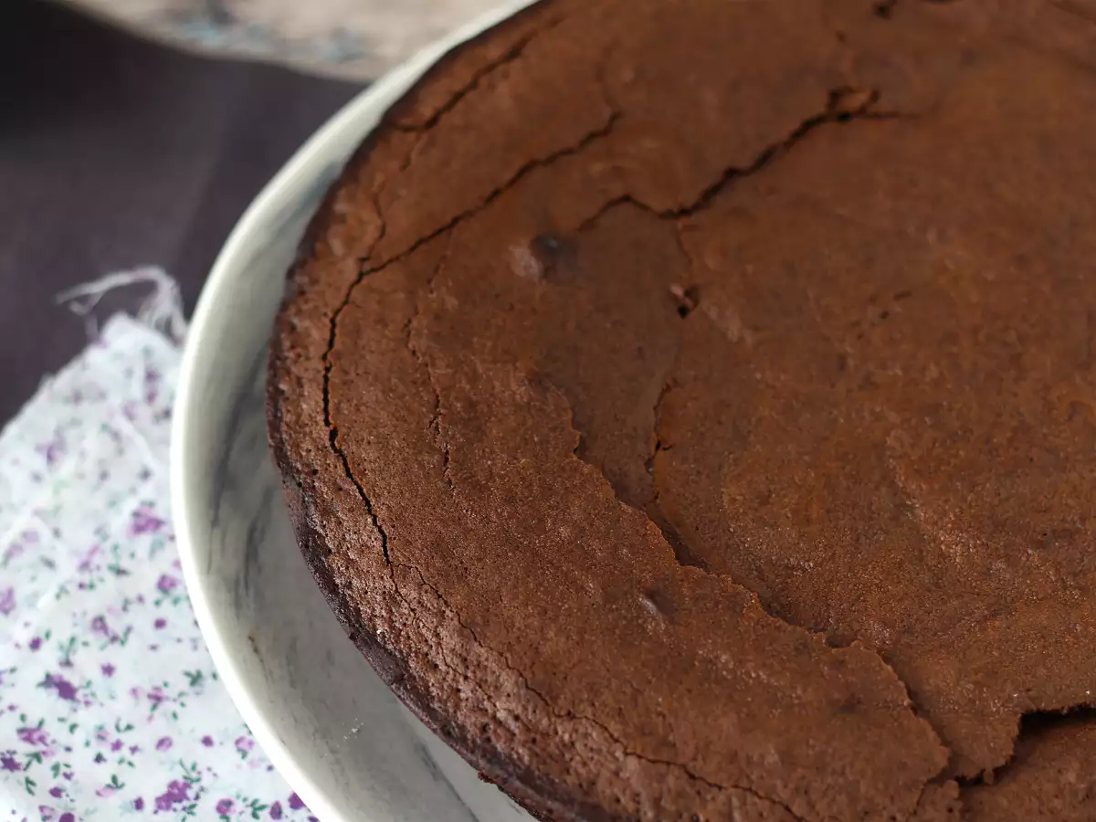 Kue Cokelat Mudah dan Lembut - foto 4