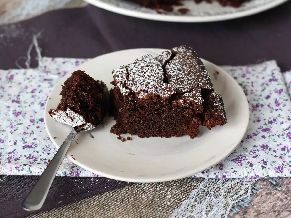 Kue Cokelat Mudah dan Lembut - foto 7