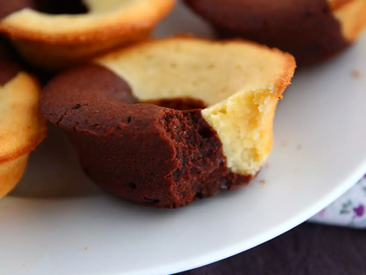 Kue Cokelat Vanila dengan Isian Cokelat Lumer - foto 4