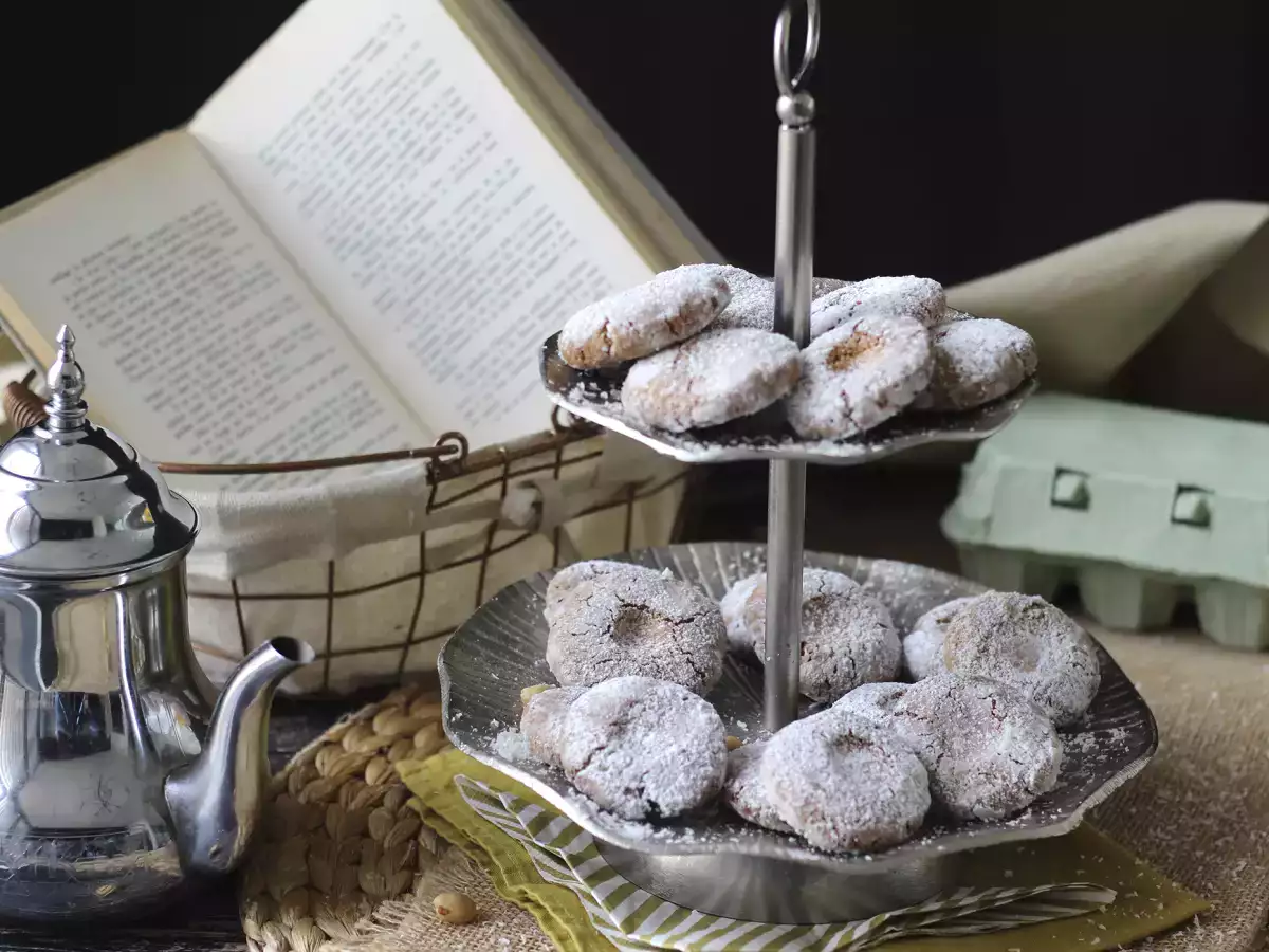 Kue Ghriba Almond dan Kelapa, Kue Klasik Maroko - foto 4