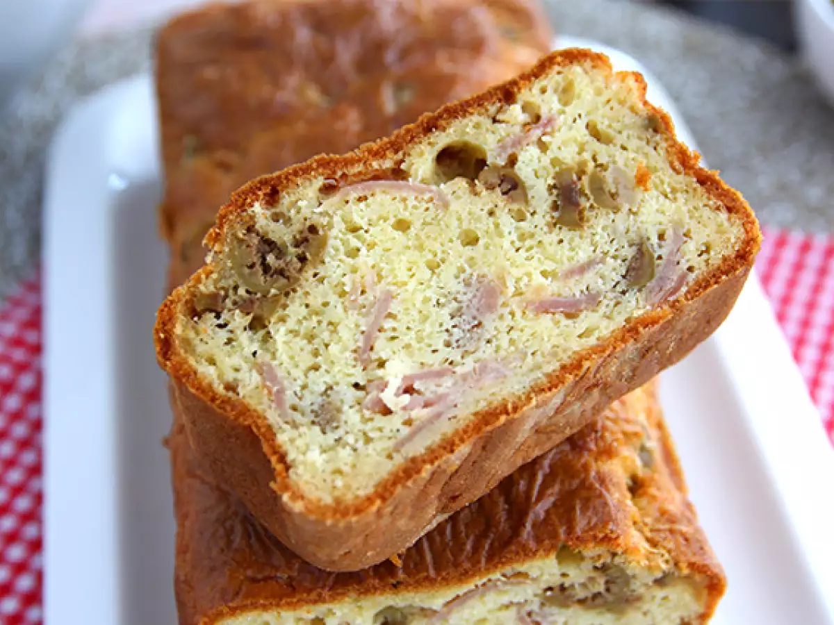 Kue ham dan keju dengan buah zaitun hijau - foto 2