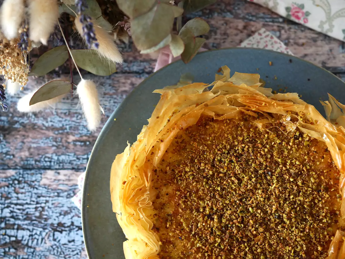 Kue keju bergaya baklava dengan pistachio, renyah dan meleleh - foto 4