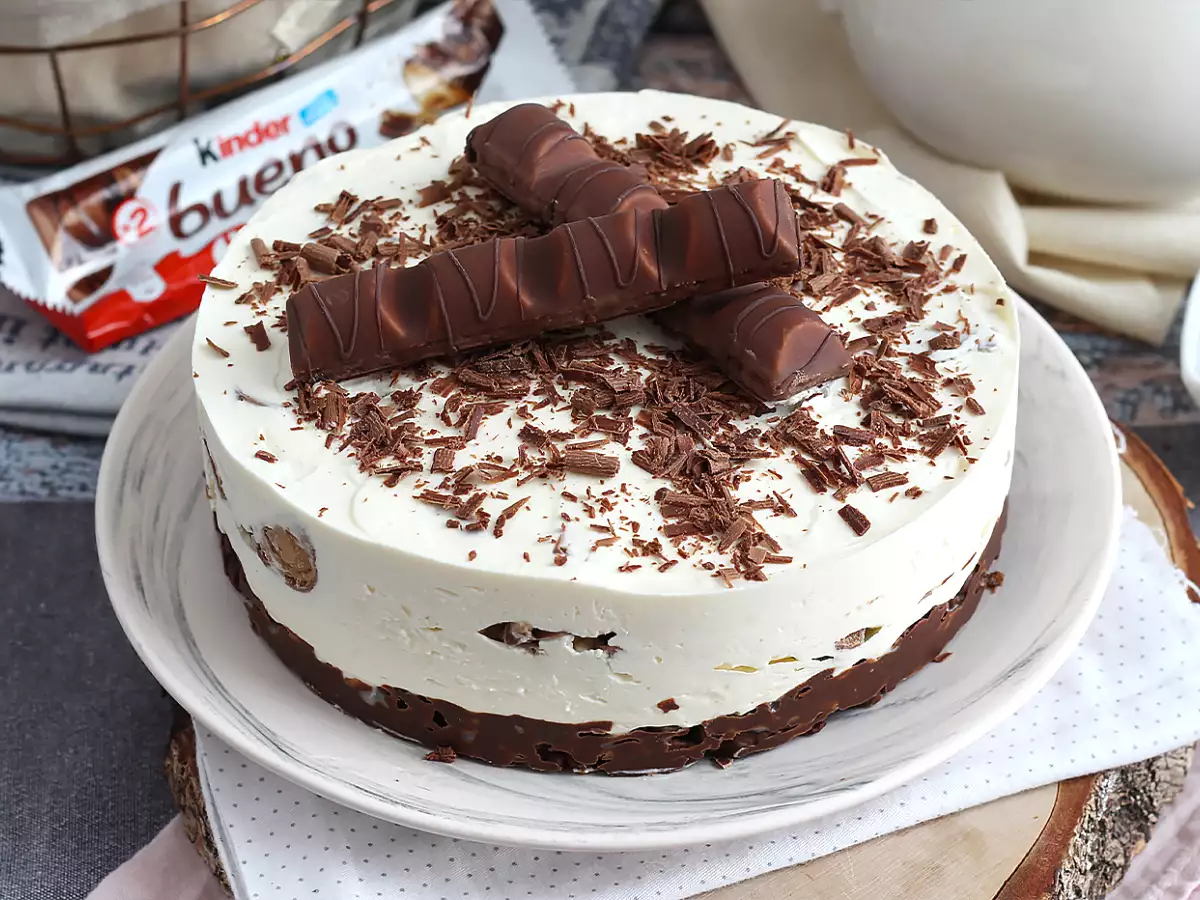 Kue keju Kinder Bueno tanpa panggang yang luar biasa