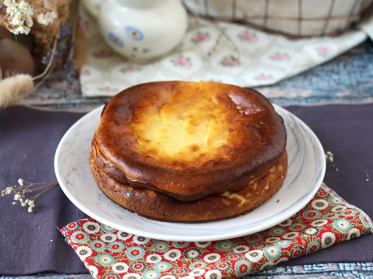 Kue keju tanpa pastry yang lezat dan sangat mudah dibuat! - foto 2