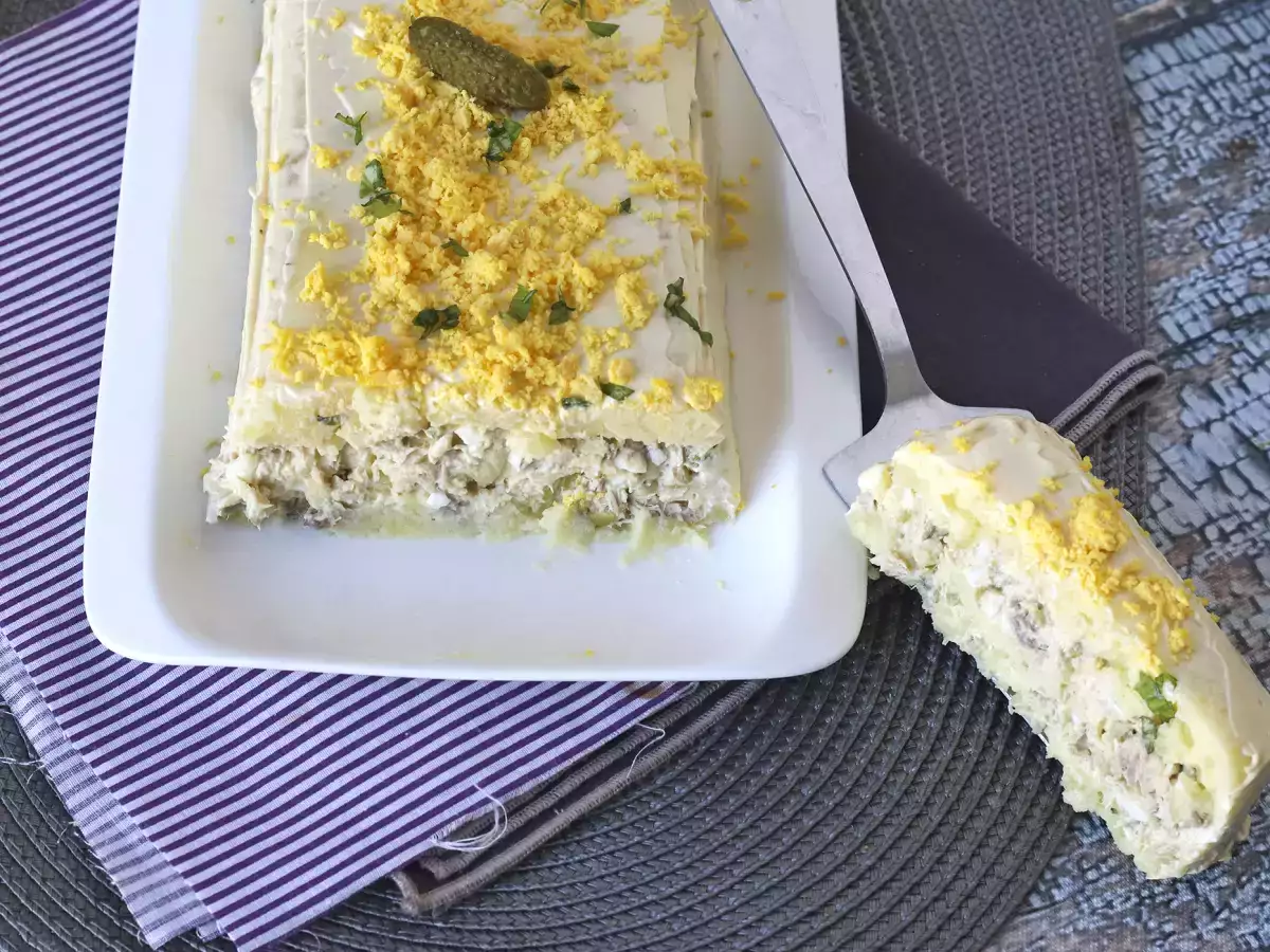 Kue kentang dingin tanpa panggang yang mudah dengan tuna dan mayones - foto 4