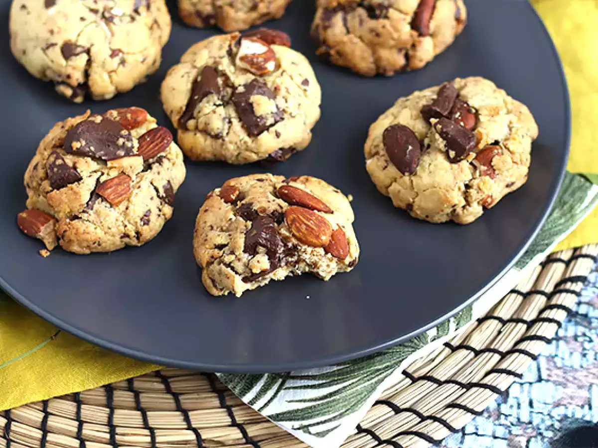Kue kering cokelat, kacang, dan almond - foto 4