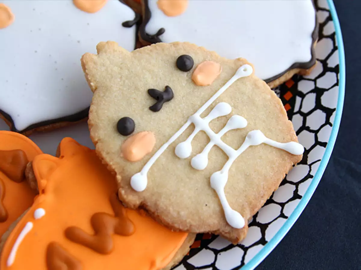 Kue Kering Molang Hias untuk Halloween - foto 6