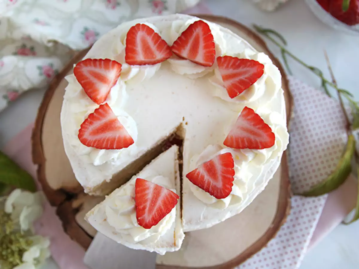 Kue Lapis Stroberi dengan Krim Mascarpone - foto 3