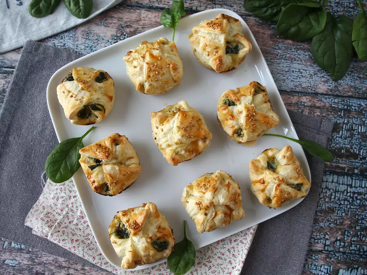 Kue puff bayam dan keju kambing mini - foto 6