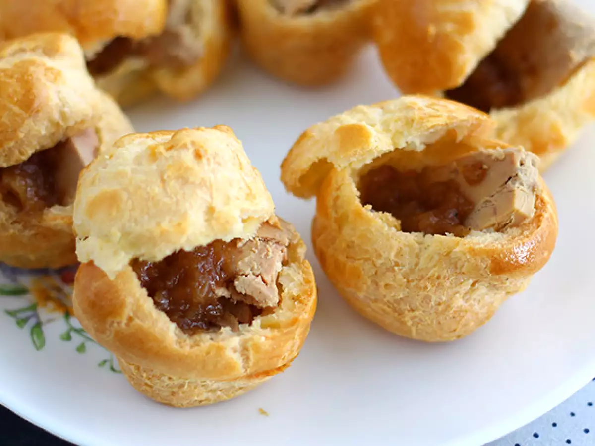 Kue Sus Mini Isi Foie Gras dan Selai Bawang Bombai - foto 2