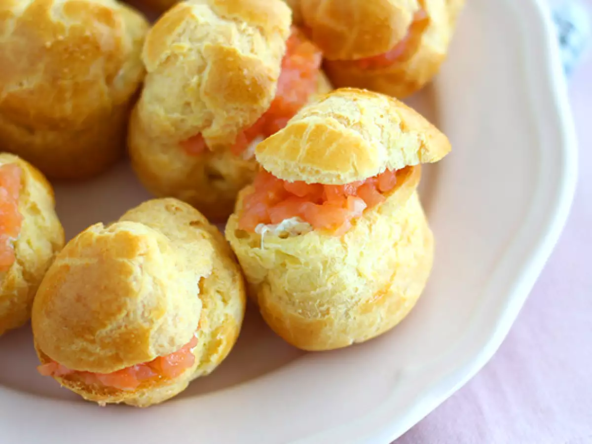 Kue Sus Mini Isi Salmon Asap - foto 2