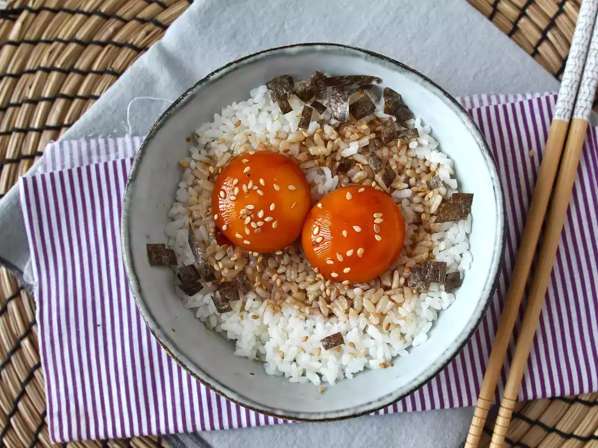 Kuning telur yang diawetkan dengan kecap asin - foto 6