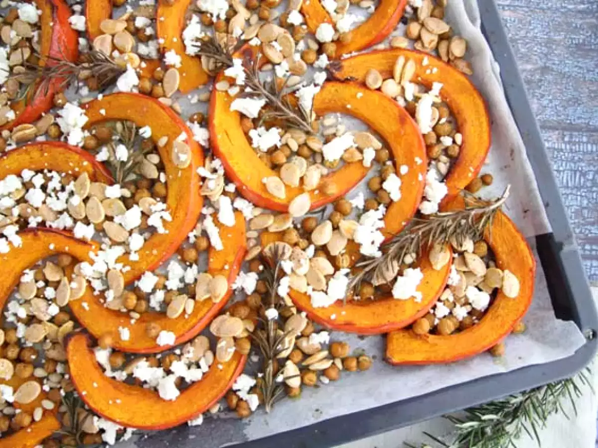 Labu kabocha panggang dengan kacang arab, rosemary, dan keju feta - foto 2