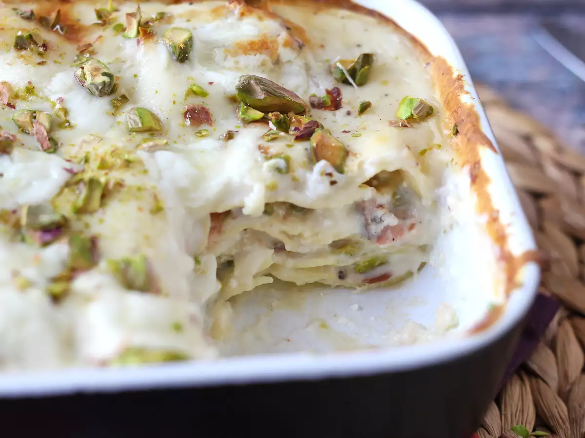 Lasagna salmon dengan burrata dan pistachio yang lembut dan renyah - foto 3