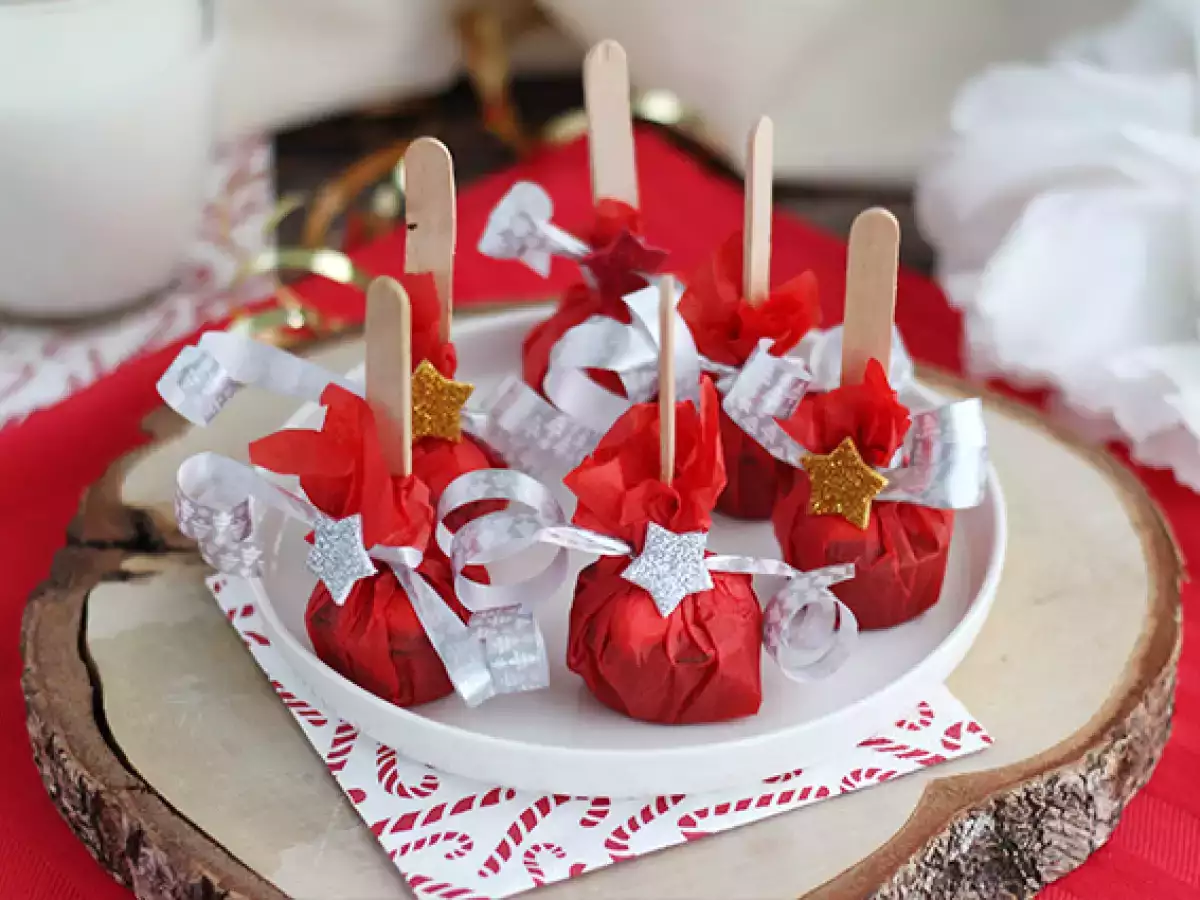 Lolipop Cokelat untuk Cokelat Panas: Cokelat Hitam dan Marshmallow