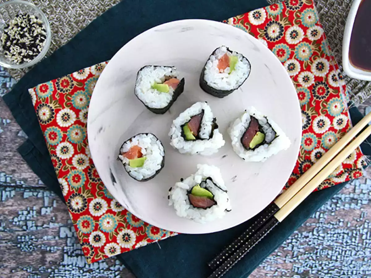 Makis dengan salmon asap dan alpukat - foto 3