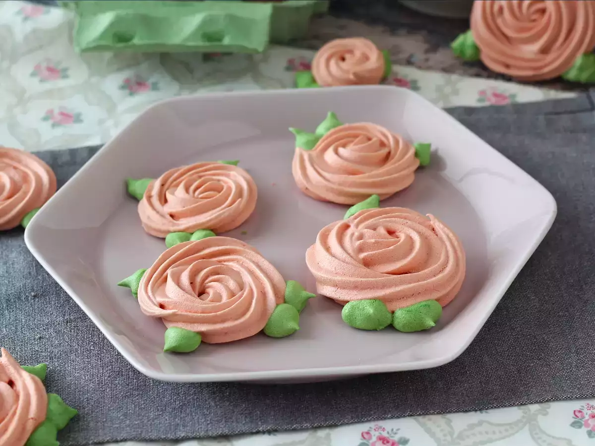 Meringue berbentuk mawar yang imut! - foto 3
