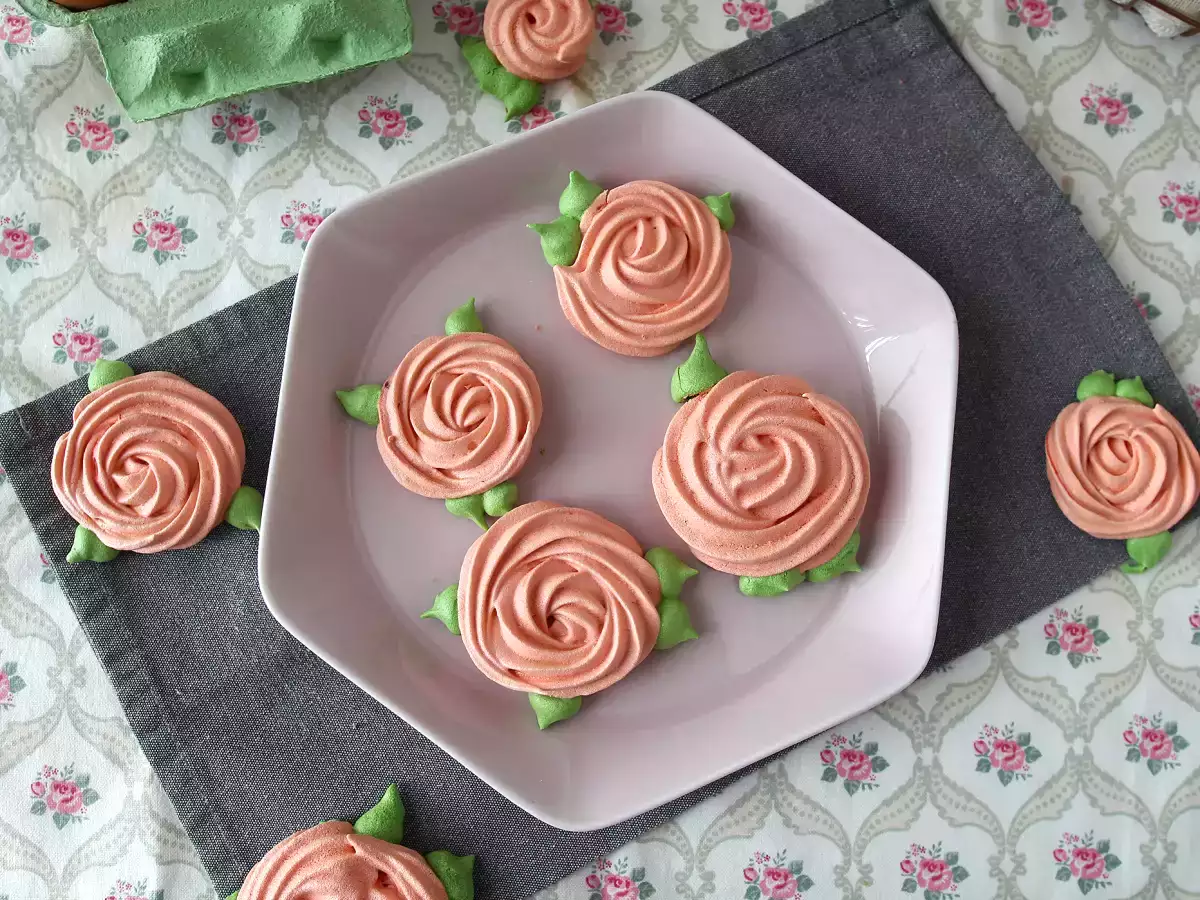 Meringue berbentuk mawar yang imut! - foto 5