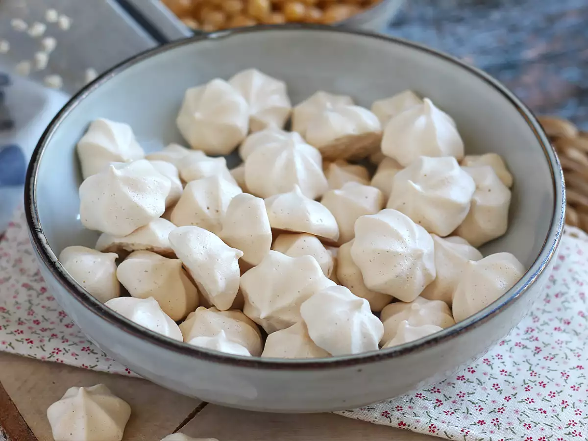 Meringue vegan dari aquafaba - foto 6