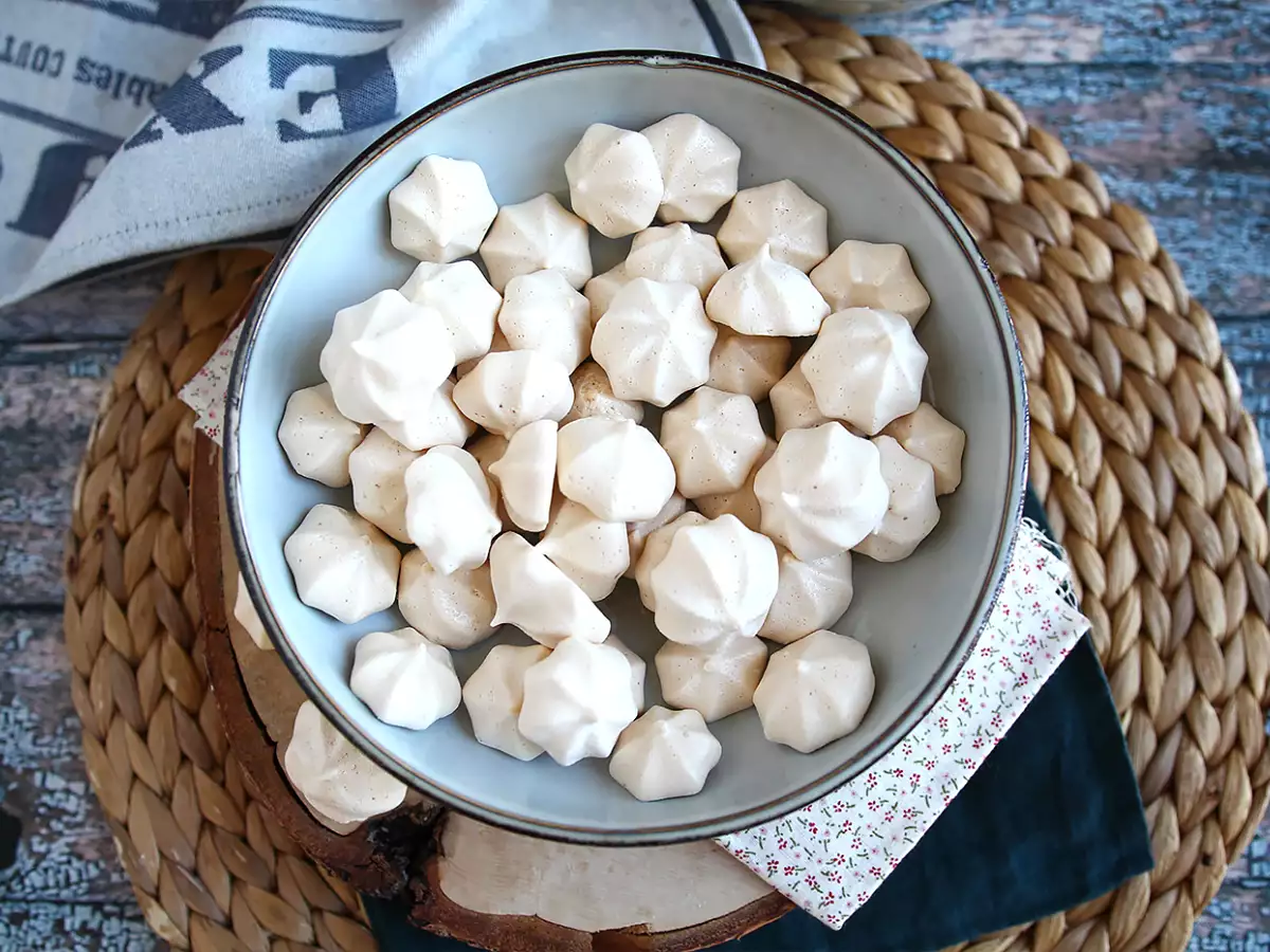 Meringue vegan dengan aquafaba - foto 2