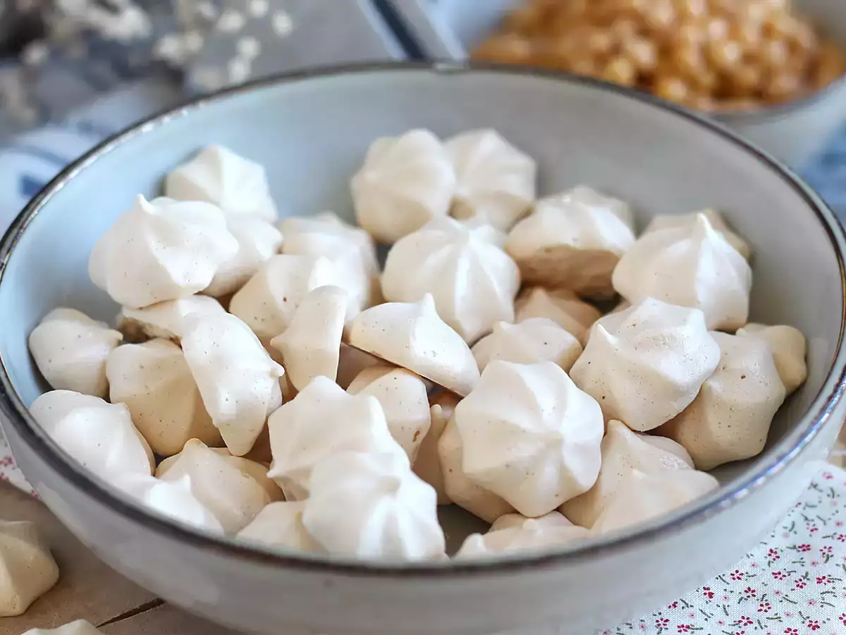 Meringue vegan dengan aquafaba - foto 3