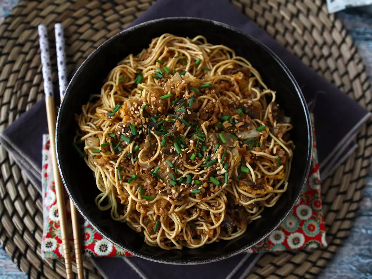 Mi Cina Tumis dengan Sayuran dan Protein Kedelai Bertekstur - foto 3