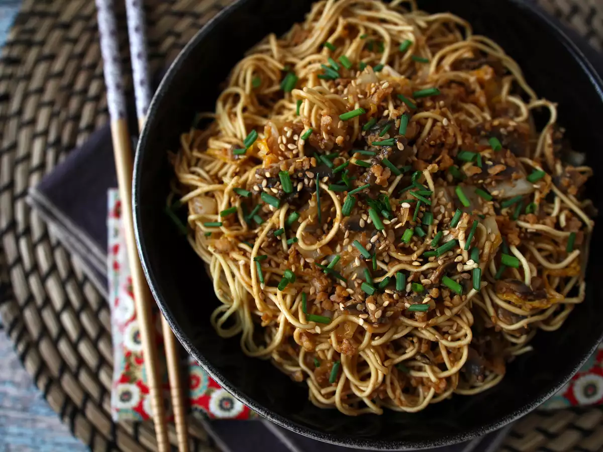 Mi Cina Tumis dengan Sayuran dan Protein Kedelai Bertekstur - foto 5