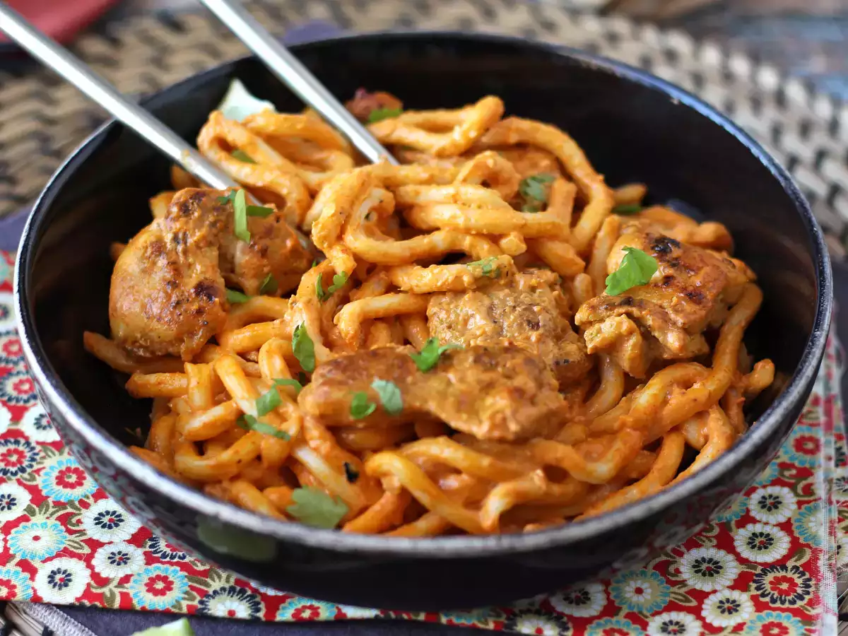 Mi Udon Ayam dengan Saus Kari Thailand yang Creamy - foto 2