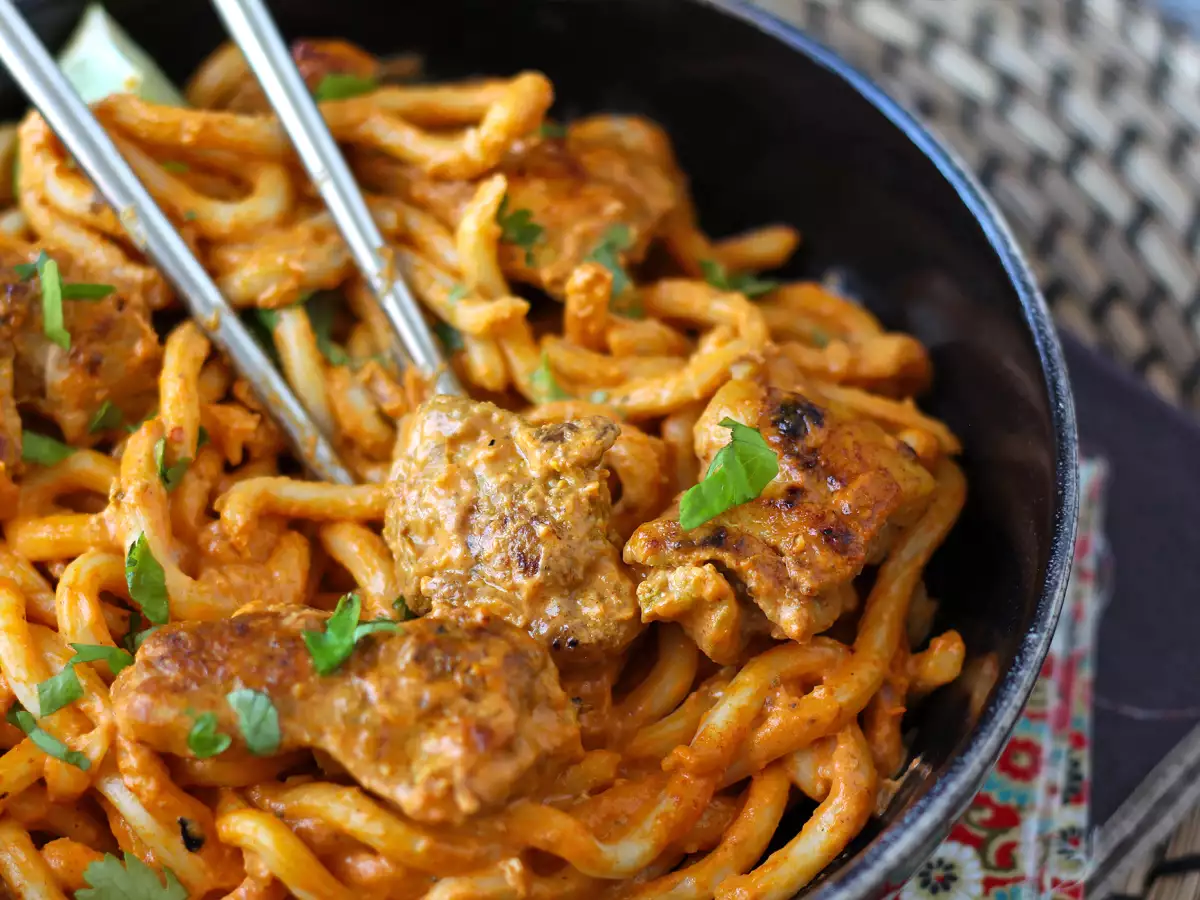 Mi Udon Ayam dengan Saus Kari Thailand yang Creamy - foto 5