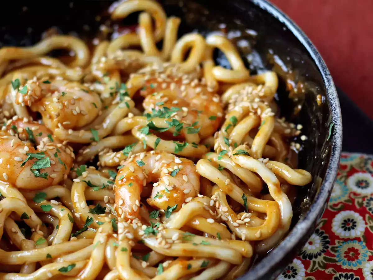 Mie udon udang dengan saus kacang pedas - foto 3