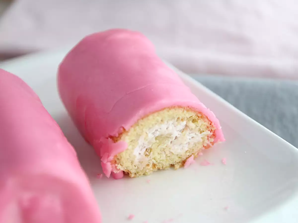 Mini Bolu Gulung Stroberi ala Pink Panther - foto 3