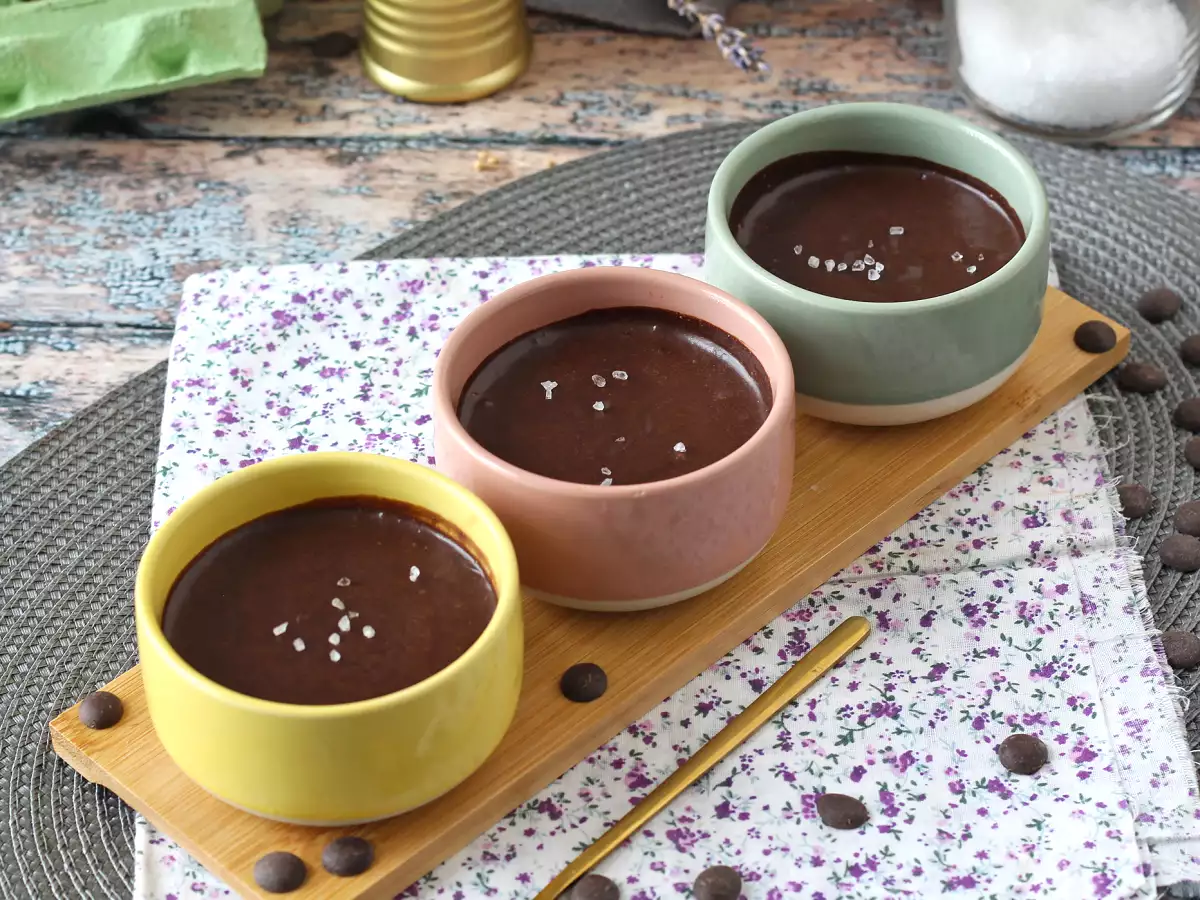 Mousse cokelat yang sempurna, sangat lezat dengan sedikit rasa garam - foto 2