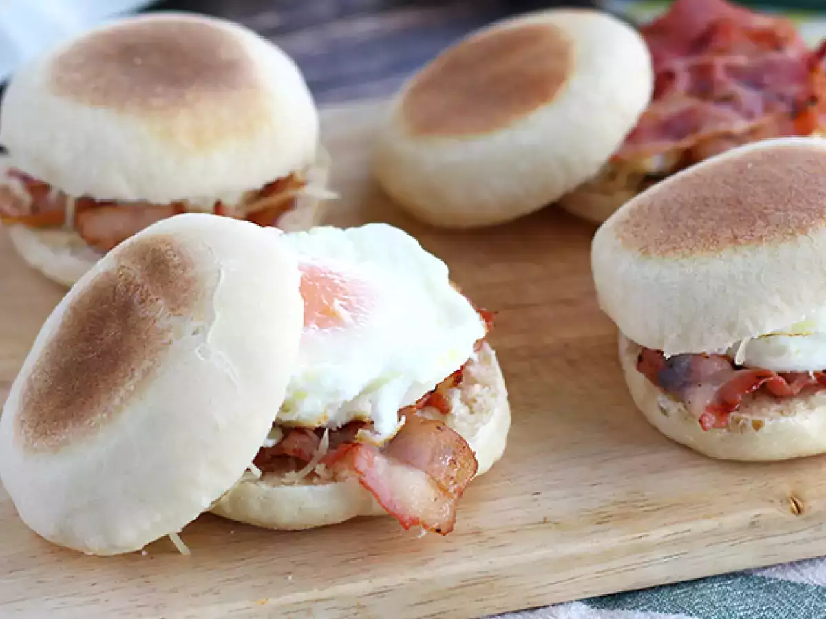 Muffin Inggris Isi Telur dan Bacon - foto 3