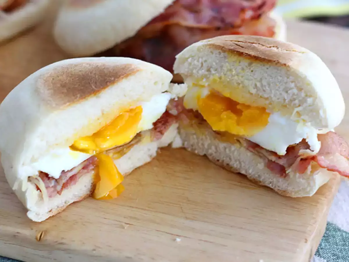 Muffin Inggris Isi Telur dan Bacon - foto 4