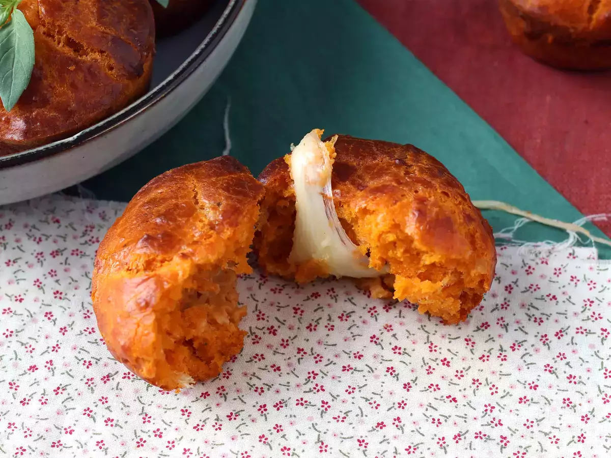 Muffin tomat dengan lelehan hati mozzarella - foto 7