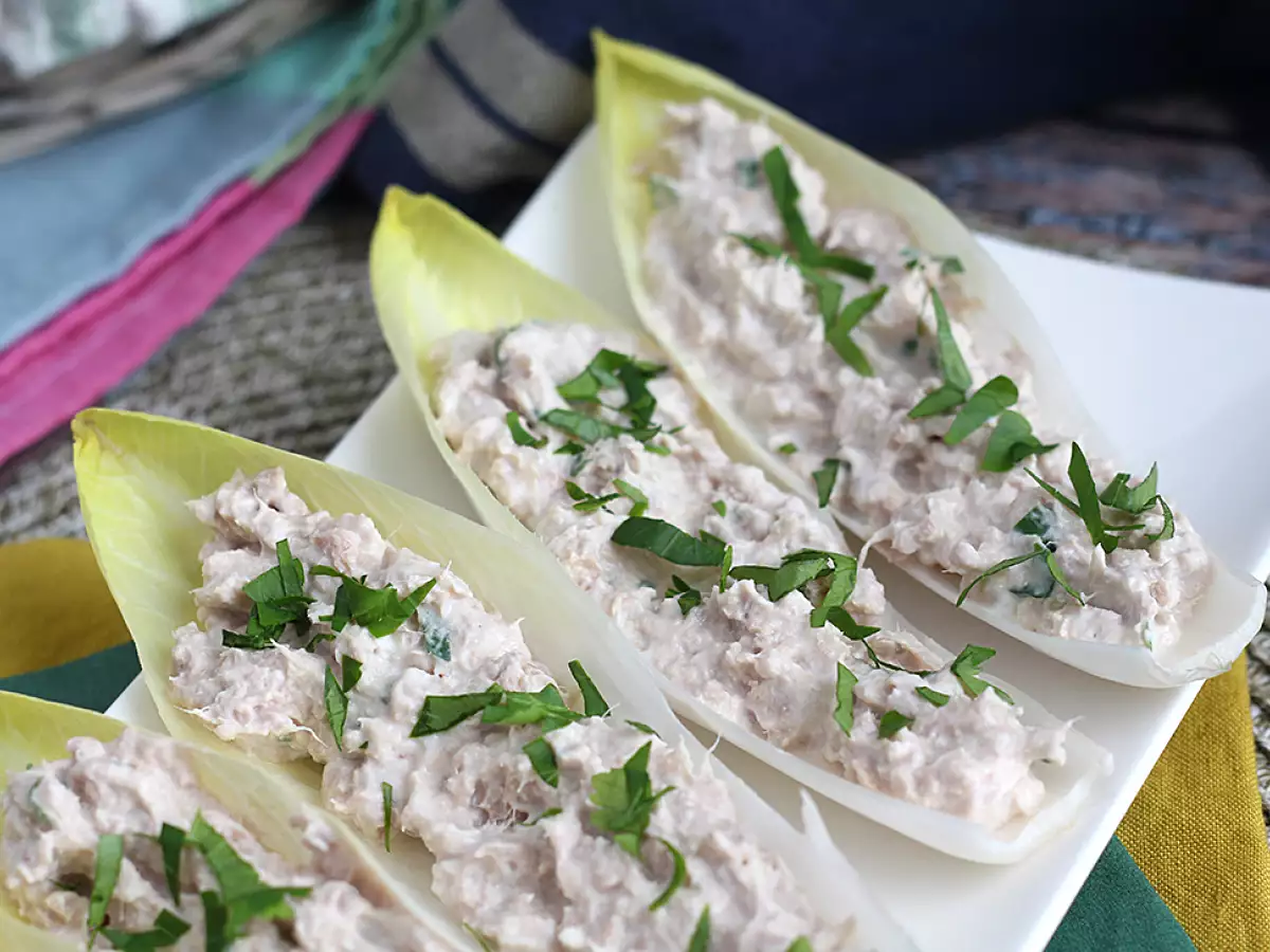 Nampan endive dengan isian tuna - foto 2
