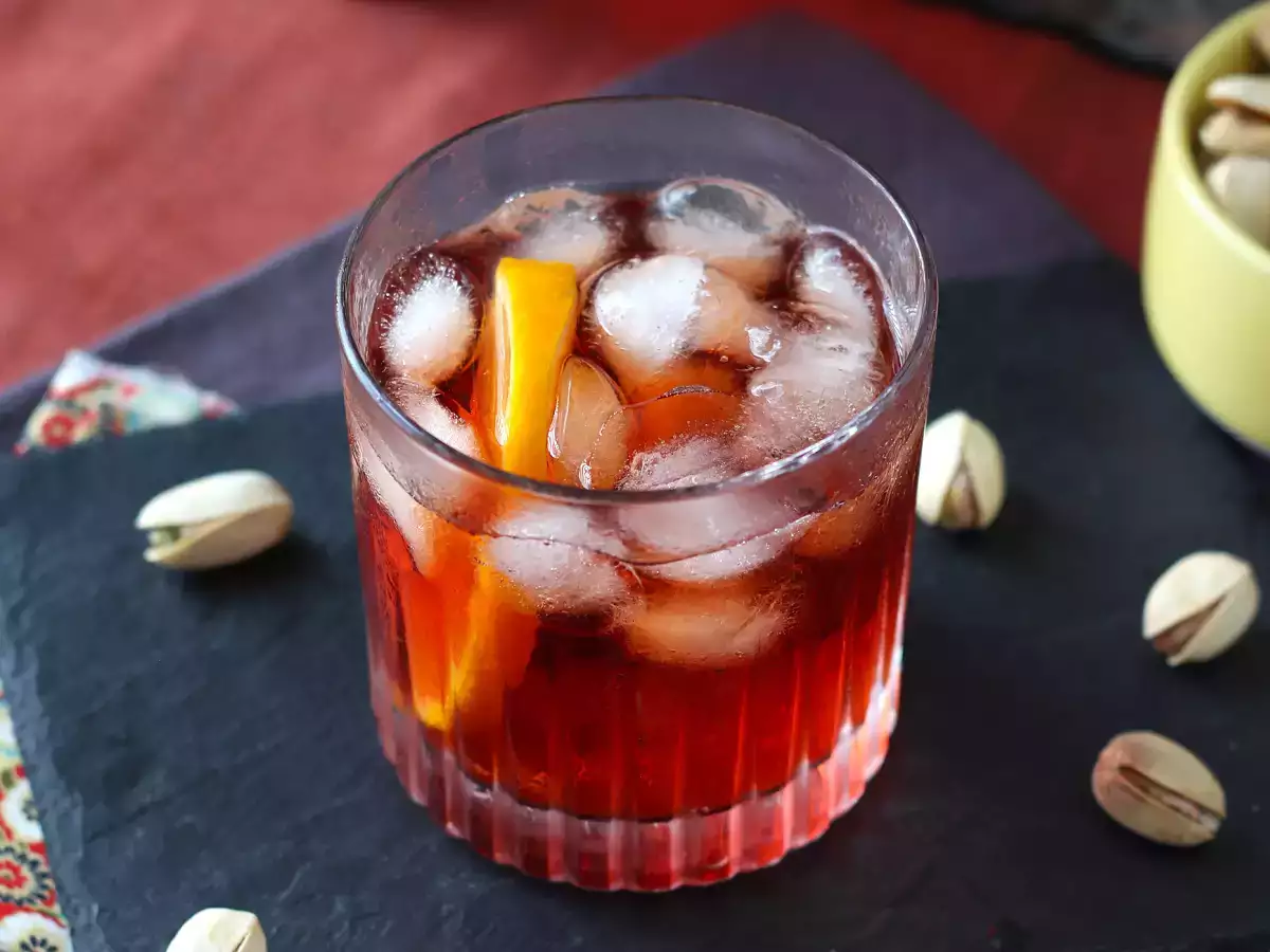 Negroni: resep dengan dosis yang tepat untuk menyiapkannya di rumah - foto 2
