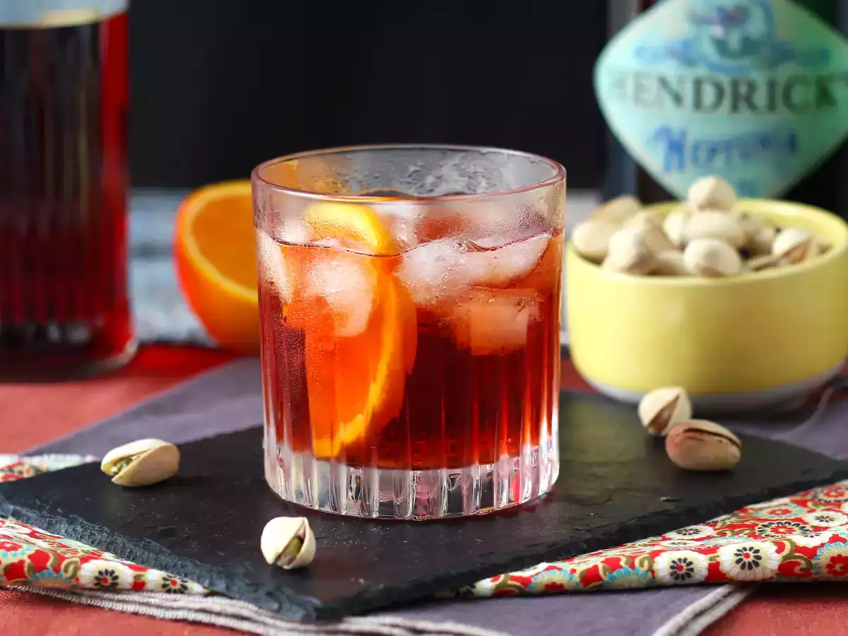 Negroni: resep dengan dosis yang tepat untuk menyiapkannya di rumah - foto 5