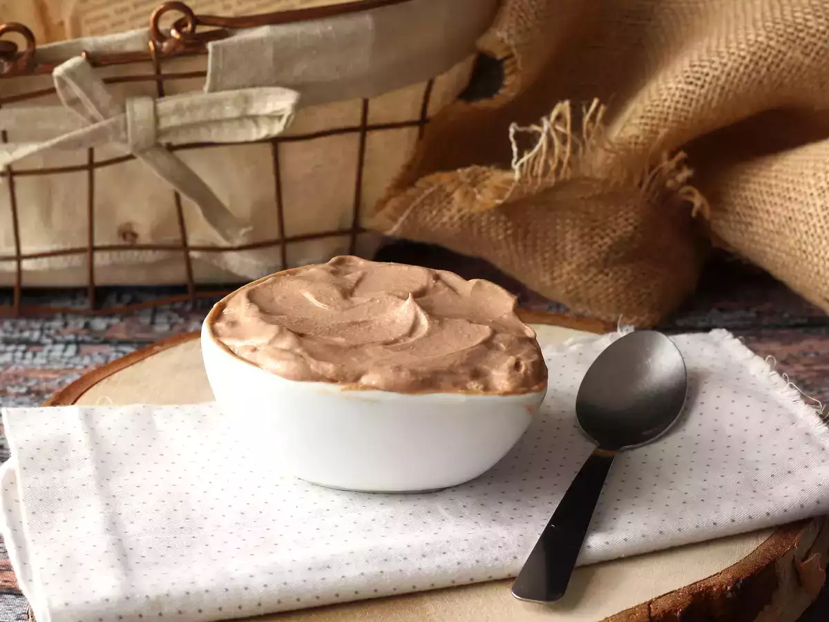 Olesan krim Nutella, sempurna untuk topping kue dan kue lapis Anda - foto 4